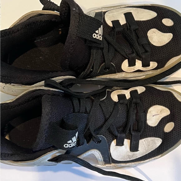 Adidas Youth Basketball Shoes Size 1 - Picture 5 of 8